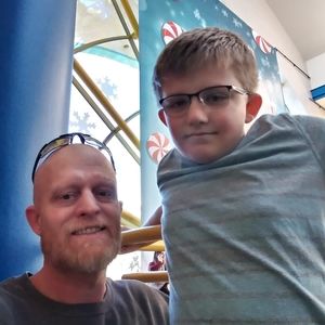 Meet your Posher, Leslie